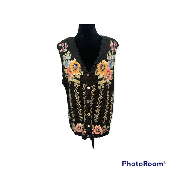 Portraits by Northern Isles Jackets & Blazers - PORTRAITS by Northern Isles MEDIUM Ladies Hand Knitted Floral Vine Vest STUNNING